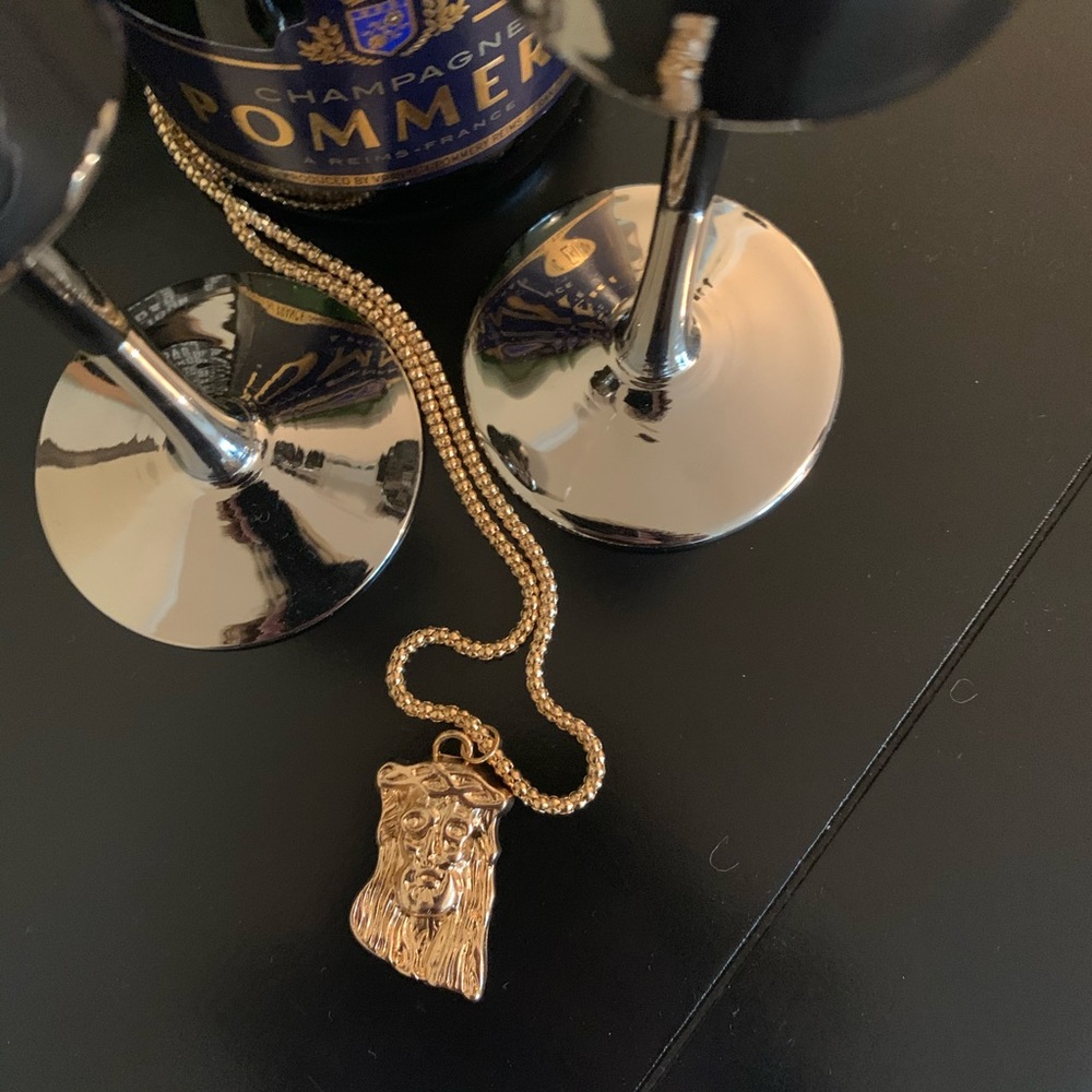 18k Gold Plated “God Bless” Jesus Head Piece. NWT